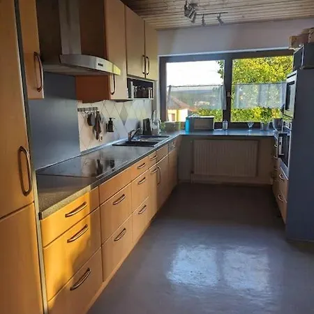 Schoene, Helle Wohnung, 120qm Apartament Remchingen
